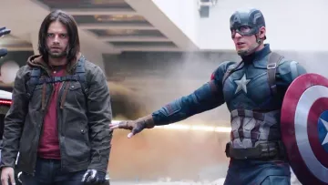 The replica of the glove of Steve Rogers (Chris Evans) in Captain America : Civil War