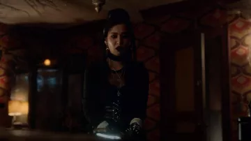 The leather belt multi Urban Outfitters Nico Minoru (Lyrica Okano) in Marvel's Runaways S02E02