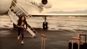 The pair of Converse Chuck Taylor All Star 70 Low of Molly Hernandez (Allegra Acosta) in Marvel's Runaways S02E03