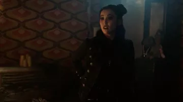 The military jacket Free People of Nico Minoru (Lyrica Okano) in Marvel's Runaways S02E04
