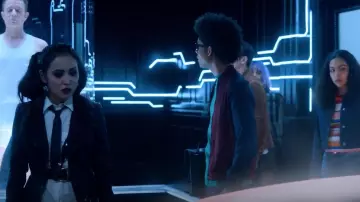 Le top rayé multicolore Rag & Bone de Molly Hernandez (Allegra Acosta) dans Marvel's Runaways S02E06