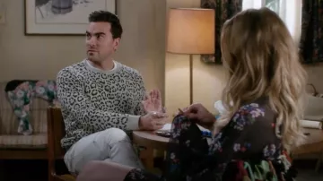 Printed sweater worn by David Rose (Dan Levy) in Schitt's Creek S04E01