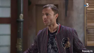 The bomber jacket bomber Jimmy Moon (David Van Severen) in a More beautiful life S15E3699