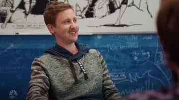 Sudadera con capucha a rayas Scotch & Soda usada por Griff (Johnny Pemberton) en I Feel Bad S01E12