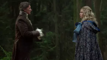 Alice's (Rose Reynolds) blue cape as seen in Once upon a time S07E18