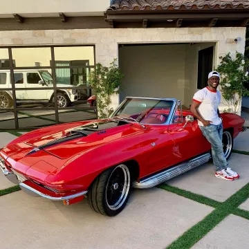 Nike Air Max 1 Anniversary sneakers worn by Kevin Hart on his Instagram account @kevinhart4real