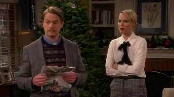 Tibi Lucas Plaid Suiting Mini Falda usada por Mandy Baxter (Molly Ephraim) en Last Man Standing (S07E09)