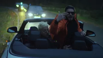 La chaqueta naranja Stussy usada por SCH en el video musical de ayer de PLK