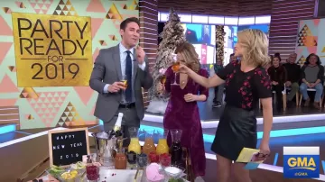 Karen Millen Floral Brodé Haut porté par Amy Robach dans Good Morning America Déc. 27, 2018