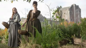 La réplica del chaleco de lana usado por Claire Fraser (Caitriona Balfe) en Outlander S01E02