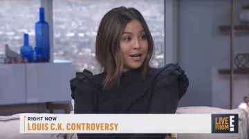Ted Baker Denita Ruffled Cable-Knit Sweater usado por Erin Lim en E! Noticias - En vivo desde E!