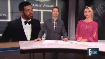 Ramy Brook Becca Froncé Douille fendue Volant Courte Robe Rose porté par Giuliana Rancic sur E! News