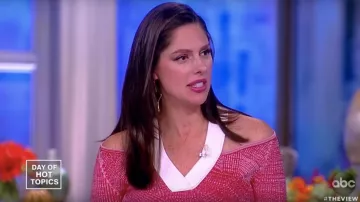 Yigal Azrouël Chiné en Maille Hankderchief Robe Fourreau porté par Abby Huntsman sur La Vue Janv. 02, 2019