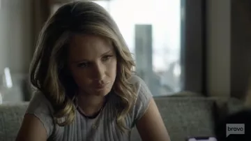 Joie Filana B Knit Grey Tee worn by Veronica Newell (Juno Temple) in Dirty John S01E06