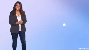 The white top in lace by Myriam Seurat Weather of France 3 of the 29/12/2018