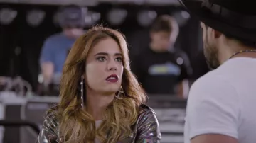 The biker jacket Ducky Black of Yeimy (Carolina Ramírez) in the series La Reina del Flow Season 1 Episode 9