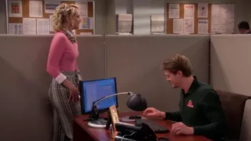 Farrel Pants worn by Mandy Baxter (Molly McCook) in Last Man Standing (S07E02)