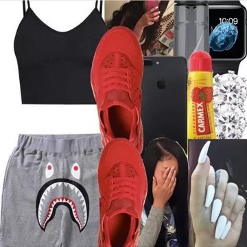 Pantalones Bape Sweat Grey como se ve en @Dolcepluugz cuenta de Instagram