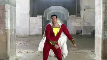 Le costume de Shazam (Zachary Levi) dans Shazam!
