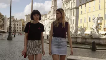 La jupe en jean de Chiara (Benedetta Porcaroli) dans Baby S01 E05