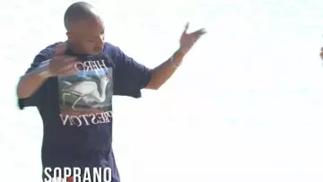 The tee shirt Heron Preston of the Soprano in the documentary event on TMC