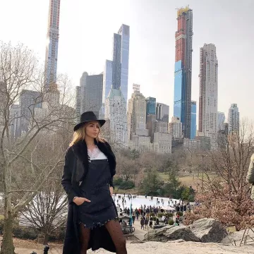 El mono negro de Nabilla Benattia en su cuenta de Instagram @nabillanew