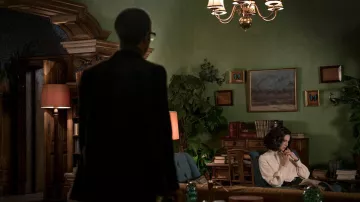 Decoración de pared de pavo real como se ve en Outlander S03E01