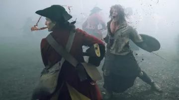 Bolso de cuero de soldados británicos visto en Outlander S02E10