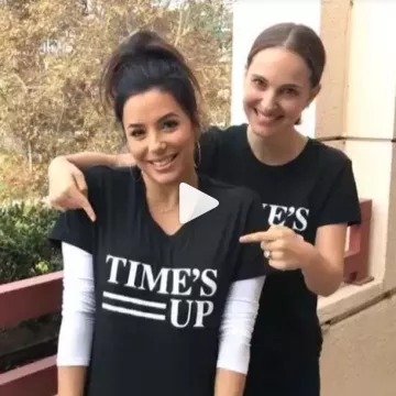 Le t-shirt Time's up de Natalie Portman sur le compte Instagram de @evalongoria