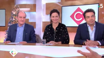 Le blouson à étoiles de Marion Ruggiéri dans C à vous du 04/01/2019