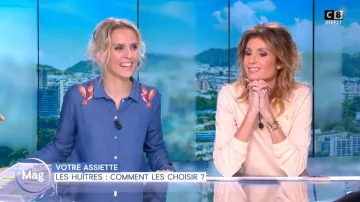 El vestido bordado de pájaro de Sandra Ferreira en William al mediodía del 12/12/2018