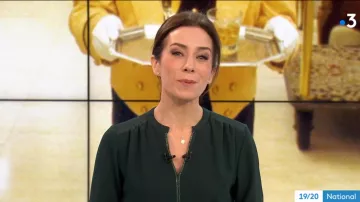 La blusa fluida con acabados perlados de Virna Sacchi en 19/20 del 03/01/2019