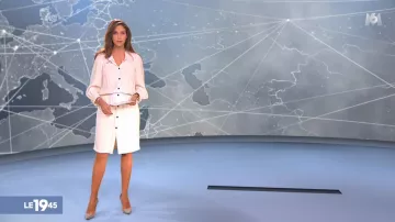 La robe chemise de Ophélie Meunier dans Le 19:45 de M6 du 28/12/2018