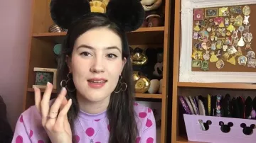 Les boucles d'oreilles créole tete de Mickey  dans disney announcement Couture Kingdom Brand Rep.