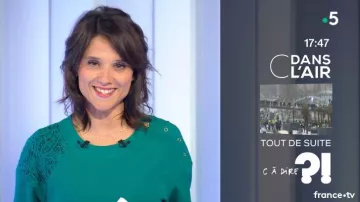 The top lace detail of Melanie Taravant in C to tell the 07/01/2019 (available in 3 colors)