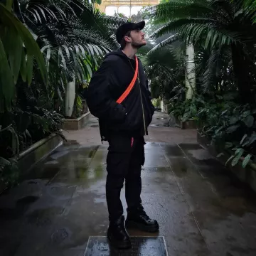 Ey­tys Bas­kets An­gel Lift worn by PewDiePie on his Instagram account @pewdiepie