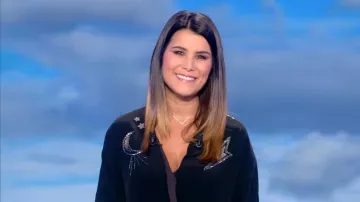 La  Veste kimono bijoux femme de Karine Ferri dans Tirage de l'euromilions du 12/10/2018