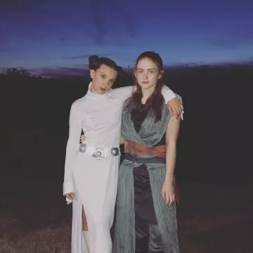 The costume of Leia Organa worn by Millie Bobby Brown on his account Instagram @milliebobbybrown