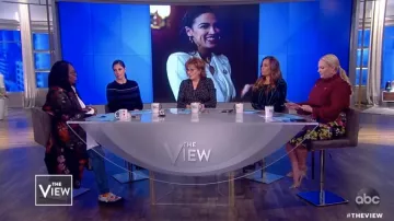 Dolce & Gabbana Silk Floral Pencil Skirt usada por Meghan McCain en The View