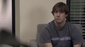 Scranton Basketball T-Shirt of Jim Halpert (John Krasinski) in The Office (S01E05)