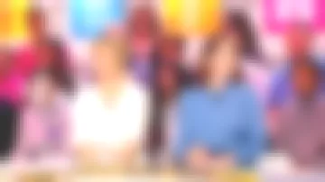 The blouse blue Julia Molkhou in Bons baisers d Europe 12/01/2019