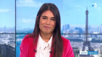 La veste en velours fushia de Émilie Tran Nguyen dans 12/13 du 08/01/2019