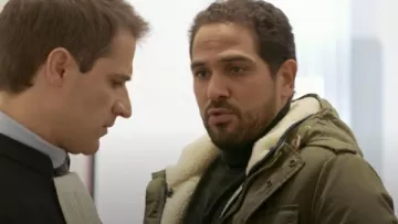 The coat of Karim (Samy Gharbi) in Tomorrow belongs to us - episode 372 on Monday, 7th January 2019
