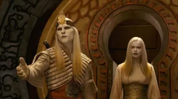 The costume of Princess Nuala (Anna Walton) in Hellboy II : The Legions of gold-cursed