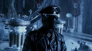 The mask of Karl Ruprecht Kroenen (Ladislav Beran) in Hellboy