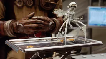 The replica of the Tooth Fairy's in Hellboy II : The Legions of gold-cursed