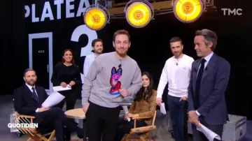 Le sweatshirt gris renard Maison Kitsuné de Alex Ramires dans Quotidien du 11/01/19