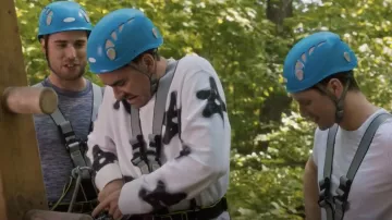 Acne Studios Stars White Sweatshirt worn by David Rose (Dan Levy) in Schitt's Creek S05E01