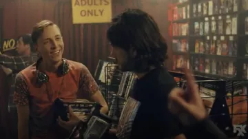 SuperSonic Headphone used by Ziggy (Brennan Murray) in You're the Worst S05E01