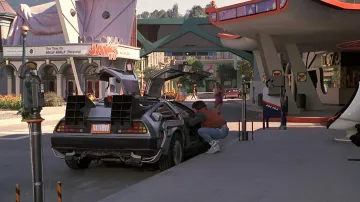 DeLorean Car utilizado por Marty McFly / Marty McFly Jr. / Marlene McFly (Michael J. Fox) en Regreso al Futuro Parte II